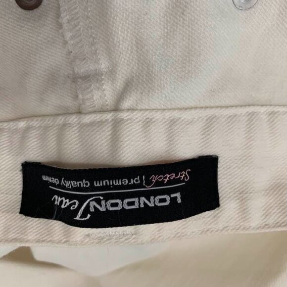 White studded jeans, size 16, low rise, flare leg, stretch quality denim $25 - Picture 5 of 6